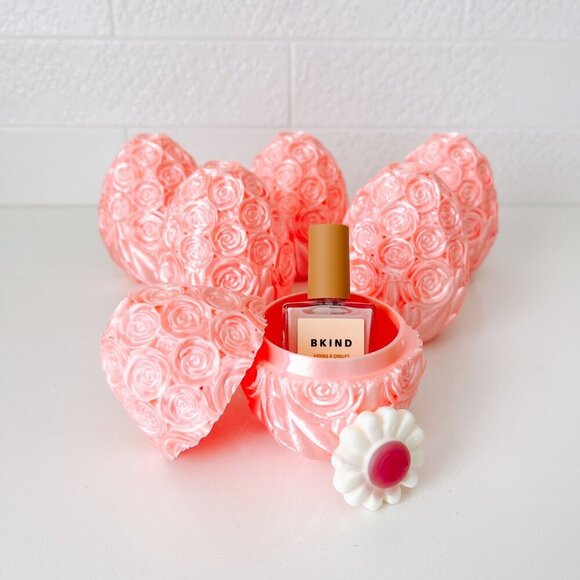 Rose-Covered Easter Eggs โ Handcrafted Party Favors, Spring Decor, Wedding Gifts - Picture 8 of 10